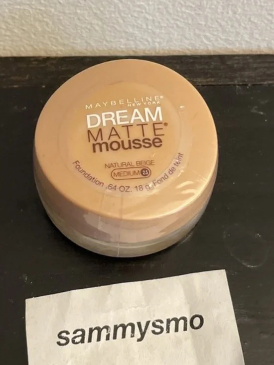 Maybelline Dream Matte Mousse Foundation Natural Beige Medium 2.5