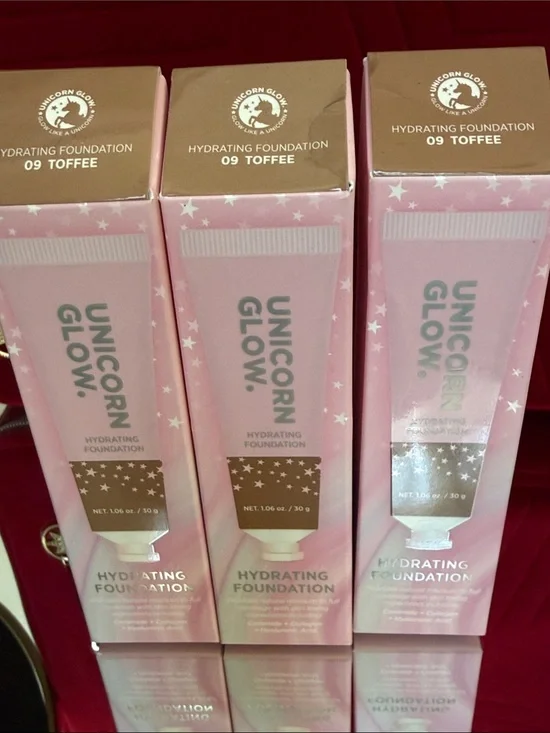 Unicorn Glow Hydrating Foundation 09 Toffee 3 -1.06 ounces each NIB Collagen