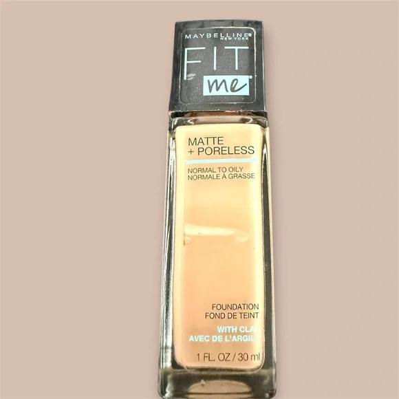 Maybelline Fit Me Matte + Poreless Liquid Foundation 120 Classic Ivory