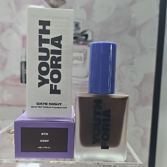 Date Night Skin‎ Tint Serum Foundation - 570 Deep Neutral NEW In Box