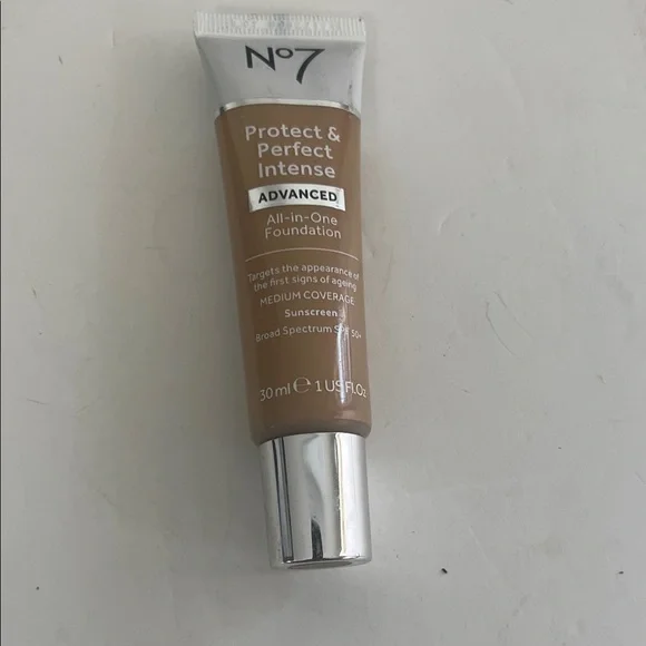 No7 Protect & Perfect‎ Intense advanced all in one Foundation Med Coverage 30ml