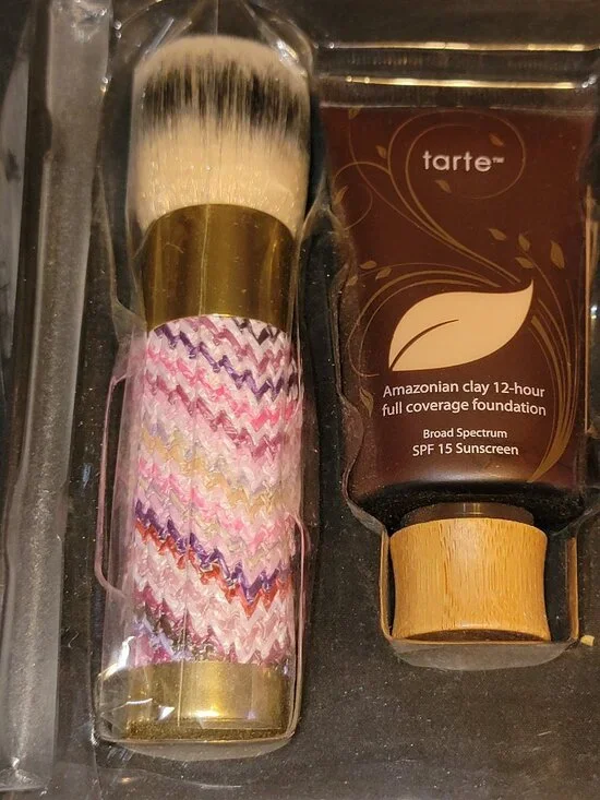New tarte Amazonian Clay 12-Hour Full Coverage Foundation | Medium Kabuki Brush