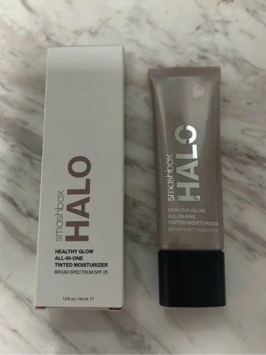 Smashbox Halo Healthy Glow Tinted Moisturizer - Taupe Beige