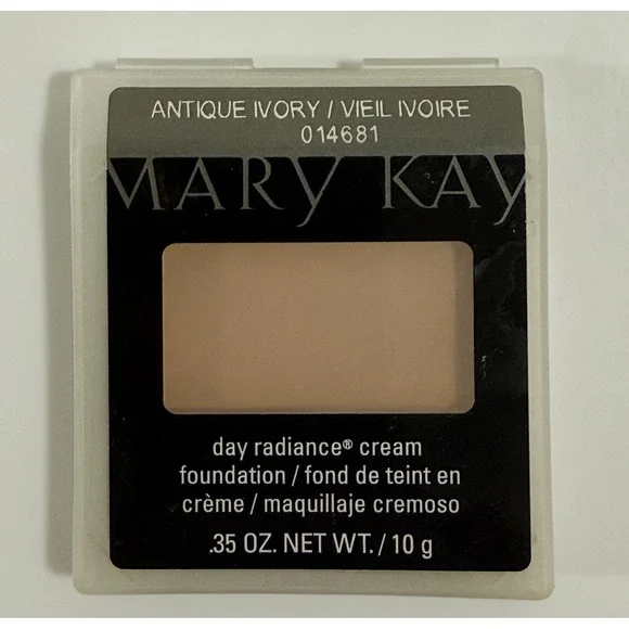 Mary Kay Day Radiance Cream Foundation Women .35 oz Antique Ivory 014681 Refill
