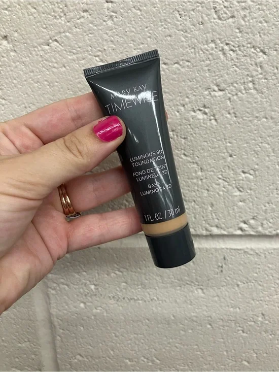 NEW Mary Kay Timewise Foundation