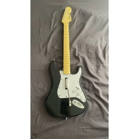 Rock Band Harmonix Fender Stratocaster Nintendo Wii  -  No Dongle No Battery Cov