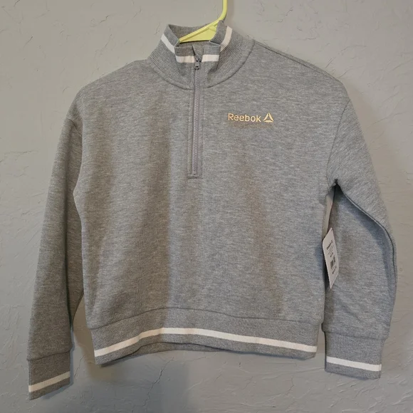 Reebok Nwt Size 7/8 Girls Sweater