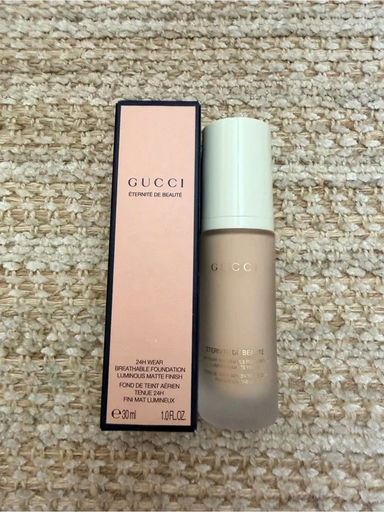 Gucci Éternité de Beauté Foundation — Fair 180W