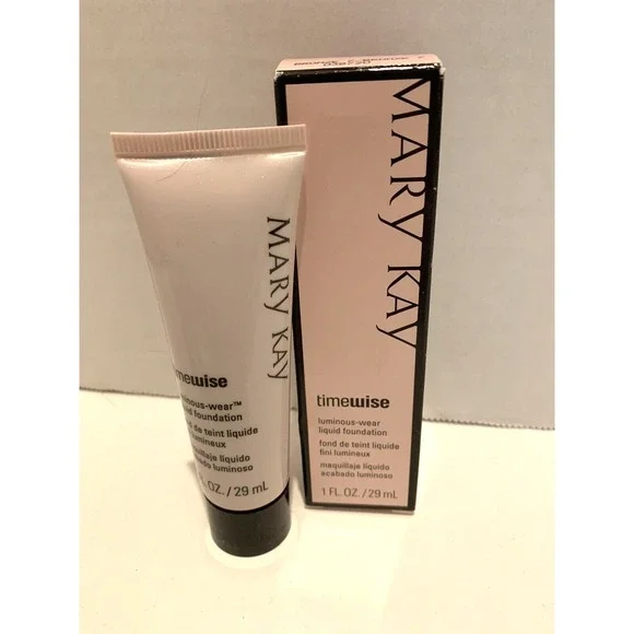 Mary Kay Timewise Luminous Wear Liquid Foundation - Beige 4