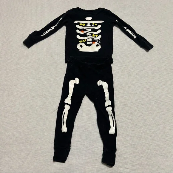 Carters Skeleton‎ Print Pajamas 18 Months Glow In The Dark 2 Piece