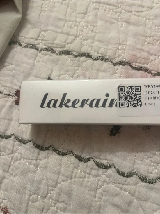 Lakerain tinted foundation #2 light in White Packaging