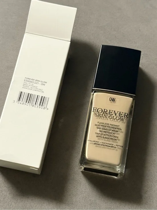 0W Dior Forever Skin Glow Foundation