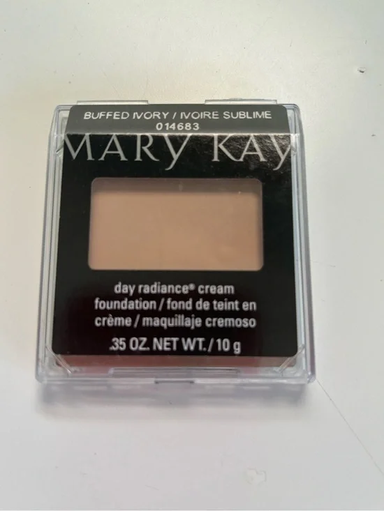 Mary Kay Day Radiance Cream Foundation - Buffed Ivory Shade