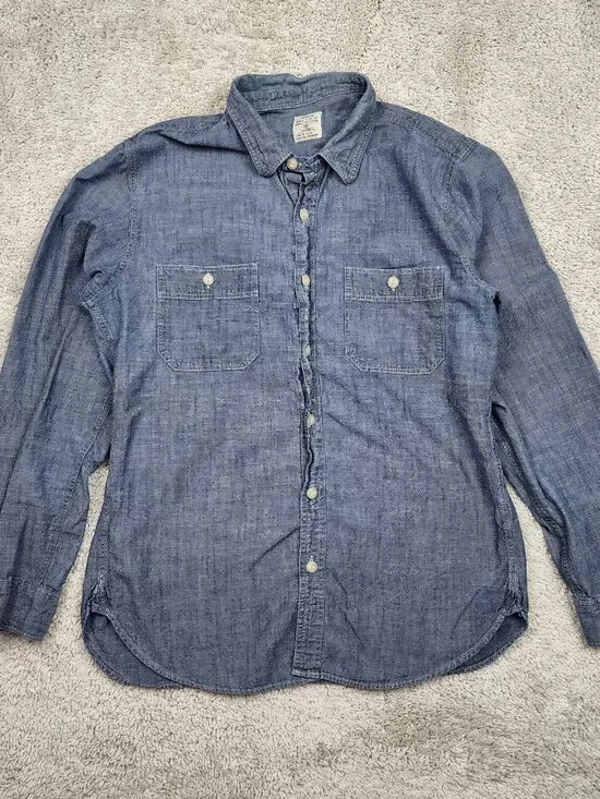 J Crew Chambray Shirt Mens Size Medium M Blue Denim Work Button USA Casual Fit