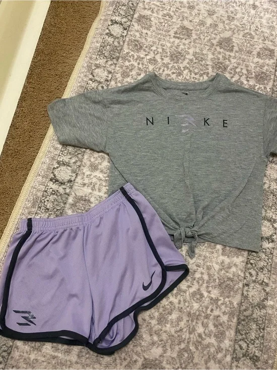 Girls Nike set