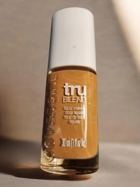 COVERGIRL TruBlend Liquid Makeup – Warm Tan Shade