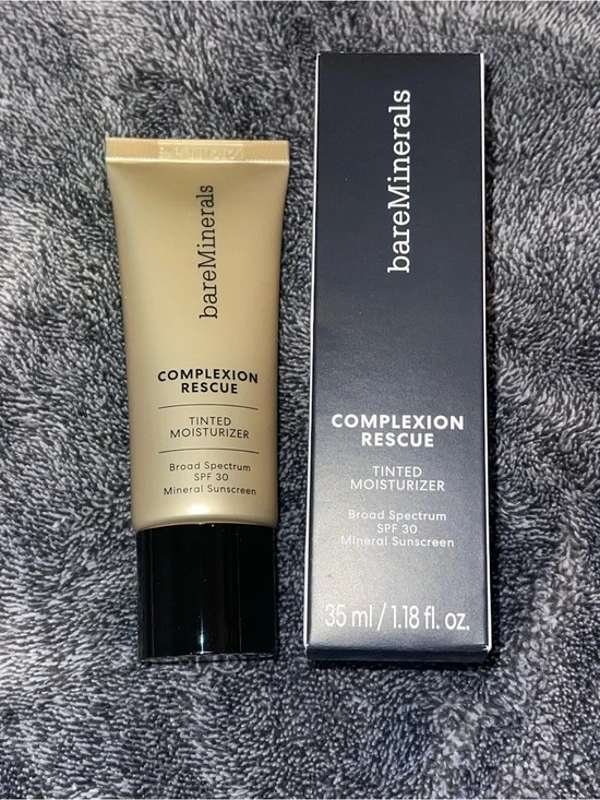Bare Minerals Complexion Rescue Tinted Moisturizer in Suede 04