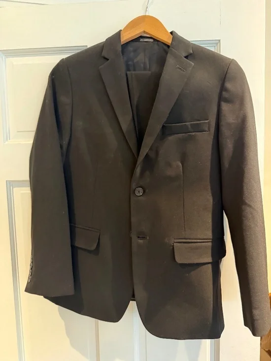 Calvin Klein Boys suit size 16 worn once
