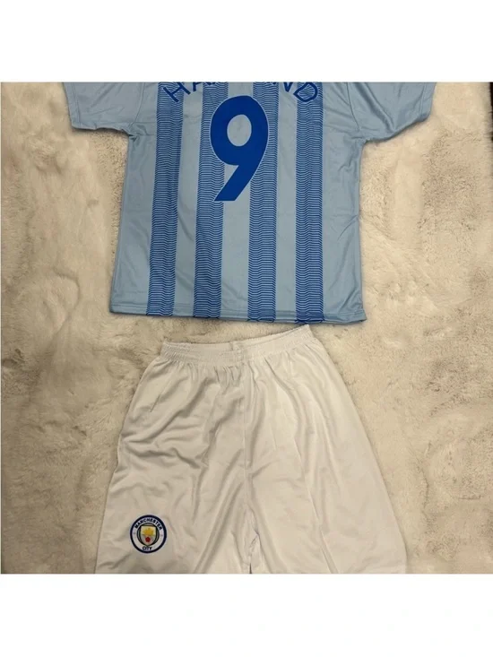 Manchester City Haaland #9 Unisex Youth Soccer Kit NIP size 12