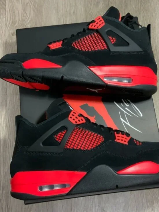 New Air Jordan 4 Retro “Red Thunder”