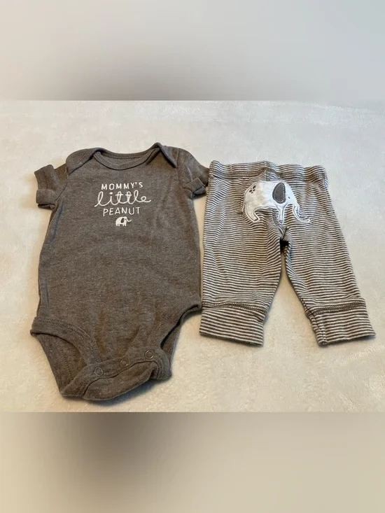 Mommy's Little Peanut Baby Bodysuit & Striped Pants