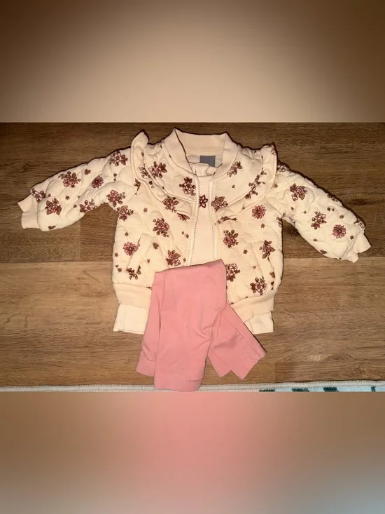 Tahari Cream Floral Quilted Jacket with Pink Leggings
