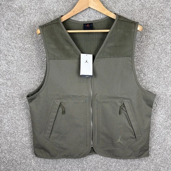Nike Jordan Essential Vest Olive Green HF9327-222 Men's Medium‎ NEW