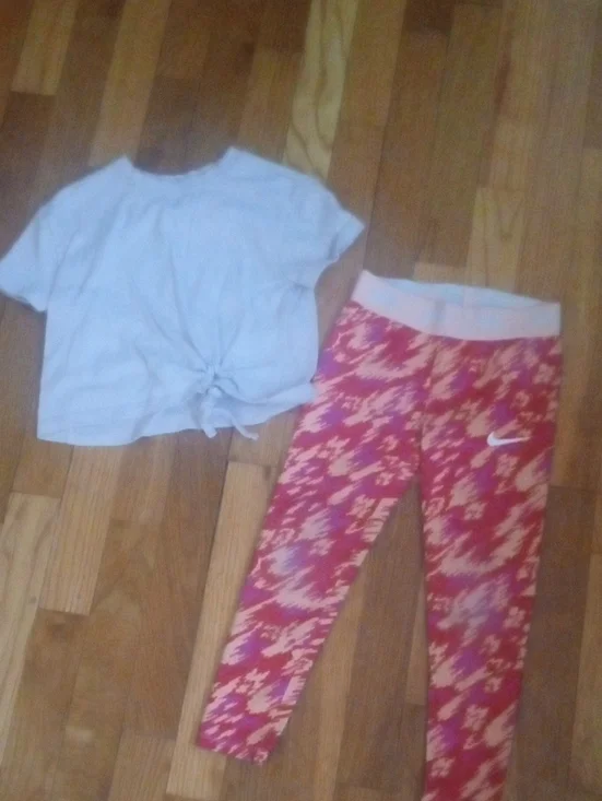 Nike Pink Patterned Leggings with pale pink Knot Tee girl 6