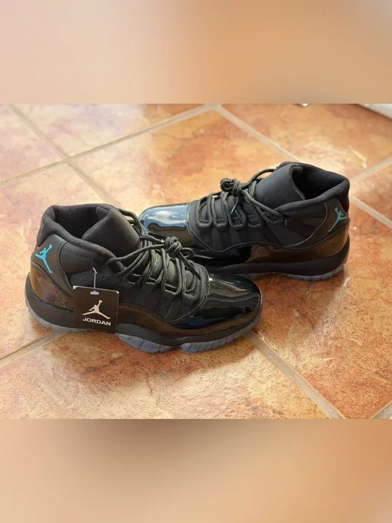 Size 8 Men’s And Women’s 9.5 - Jordan Retro 11 Gamma Blue 2025