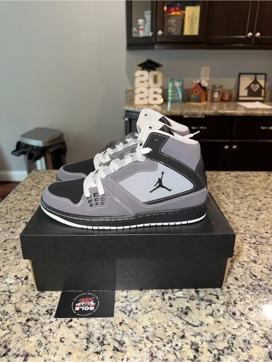 Size 7.5 Jordan 1 Flight Gray SKU 372704-002 Brand New
