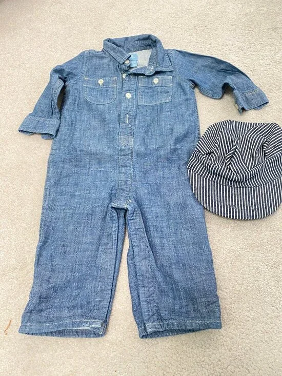 Gap Train Conductor Outfit 12-18 months with Hat