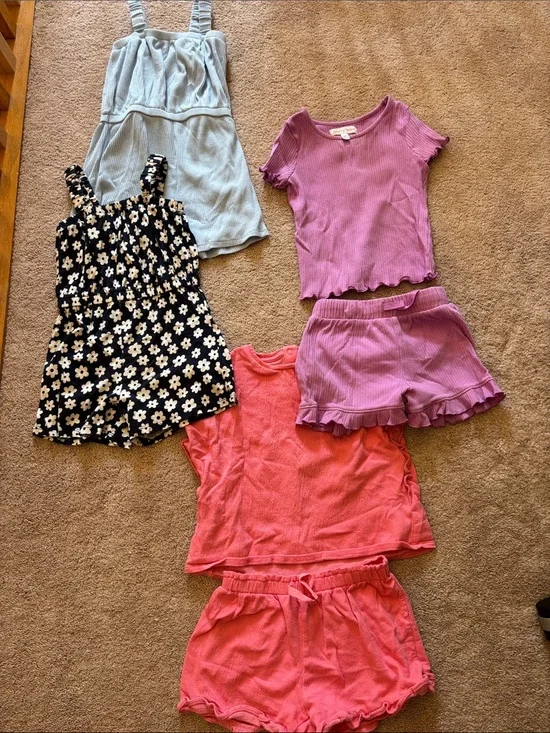Two sets and two rompers 4T