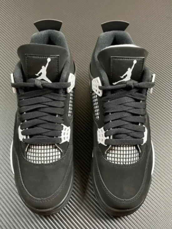 Air Jordan 4 Retro White Thunder