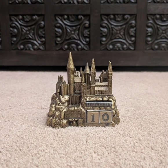 Hogwarts Castle Perpetual Calendar