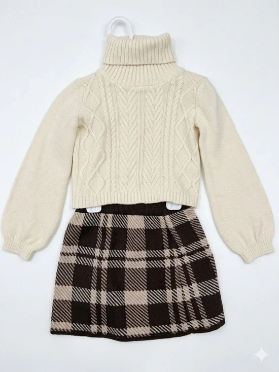 Tahari Cream Ribbed Knit Turtleneck