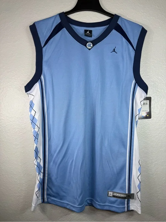 North Carolina tar heels basketball jersey Size XL Jordan Navy Blue Vneck
