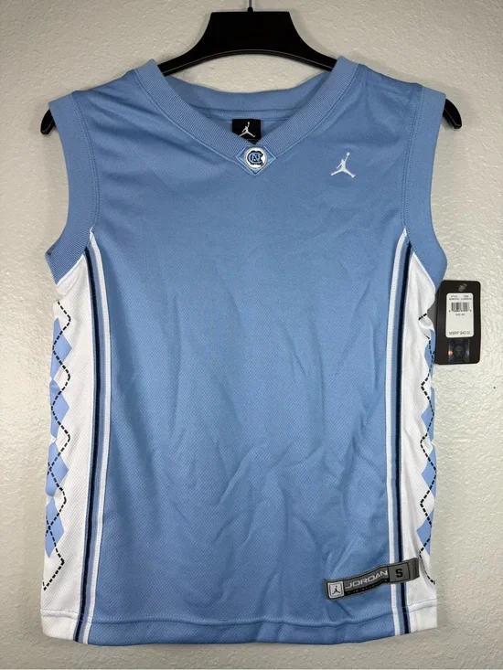 North Carolina tar heels basketball jersey Size Small Jordan Light Blue Vneck