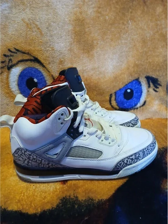 Jordan Spizike White/Black-Red Basketball Shoes Size 6.5Y
