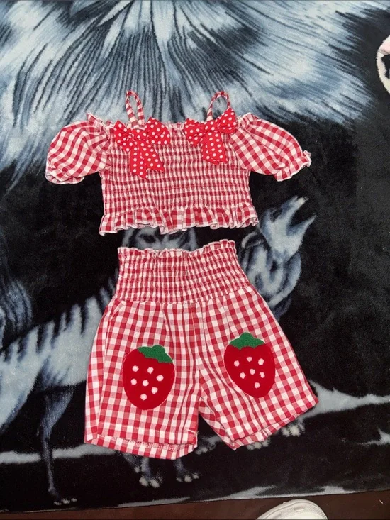 Red Gingham Two-Piece Strawberry Set
