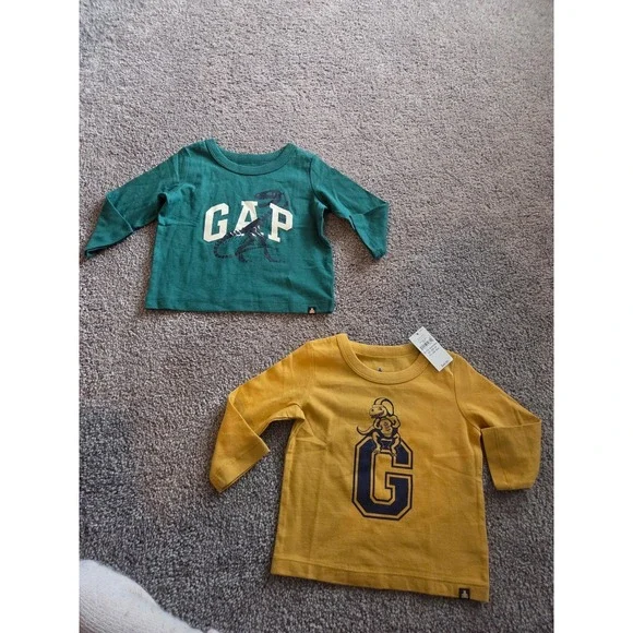 Baby gap tees size 6-12‎ mos