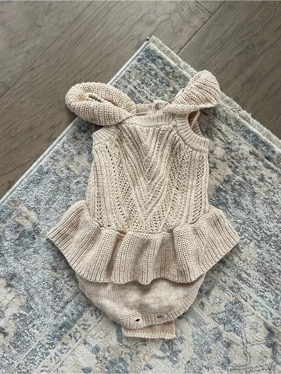 Nicole Miller Cream Knit Ruffle Bodysuit