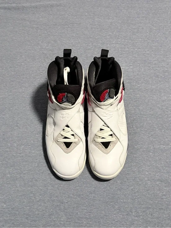 Jordan 8 Retro ‘Bugs Bunny’ (305381-103) Released 2013.