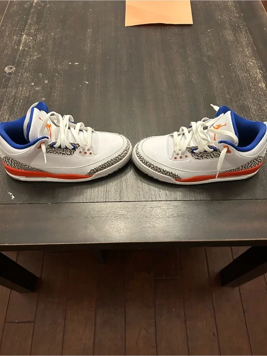Men’s Jordan 3 Knicks sz 9.. Excellent condition