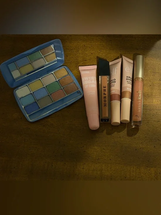 Make up bundle Morphe Lip Gloss - elf halo glow x2 - lip gloss & sugar scrub