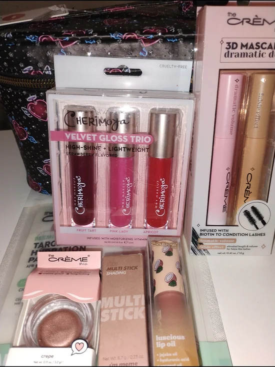Makeup Bag With Beauty Bundle