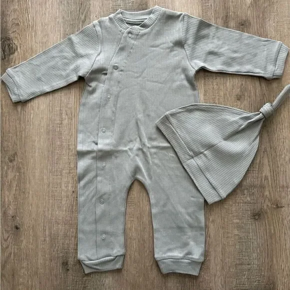 ORGANIC COTTON BABY ONESIE GRAY RIBBED WITH HAT