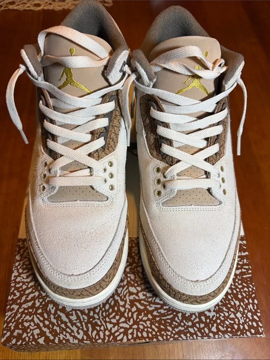 Air Jordan 3 Retro Lt Orewood Brown Sneakers in size 11.5 EUC