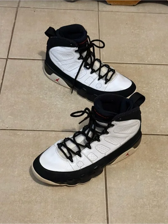 Air Jordan 9 Retro Space Jam  Black White 2016  302370-112 Size 10.5 Used
