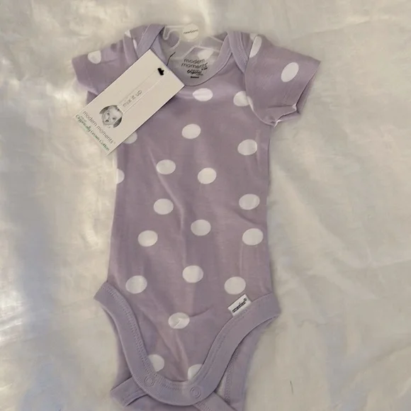 Brand new Gerber‎ organic onesie 👶🏼