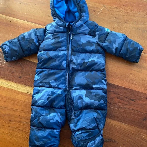 NWT Baby GAP blue‎ Camouflage  Snowsuit 3-6 months hooded